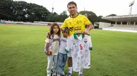 Jersey Timnas Indonesia Milik Ramdani Lestaluhu Terlelang Rp100 Juta untuk Donasi Sumatra