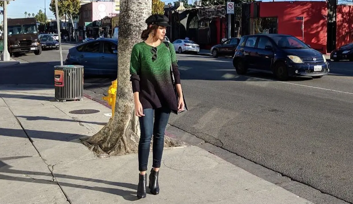 Sebagai seorang selebriti yang sering tampil di atas panggung, bukan hal aneh lagi jika Raisa mengoleksi banyak sepatu. Namun uniknya, tak seperti kebayakan selebriti lainnya, harga koleksi sepatu Raisa masih terjangkau. (Instagram/raisa6690)