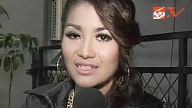 Fitri Karlina Tolak "Lamaran" Bule Belanda