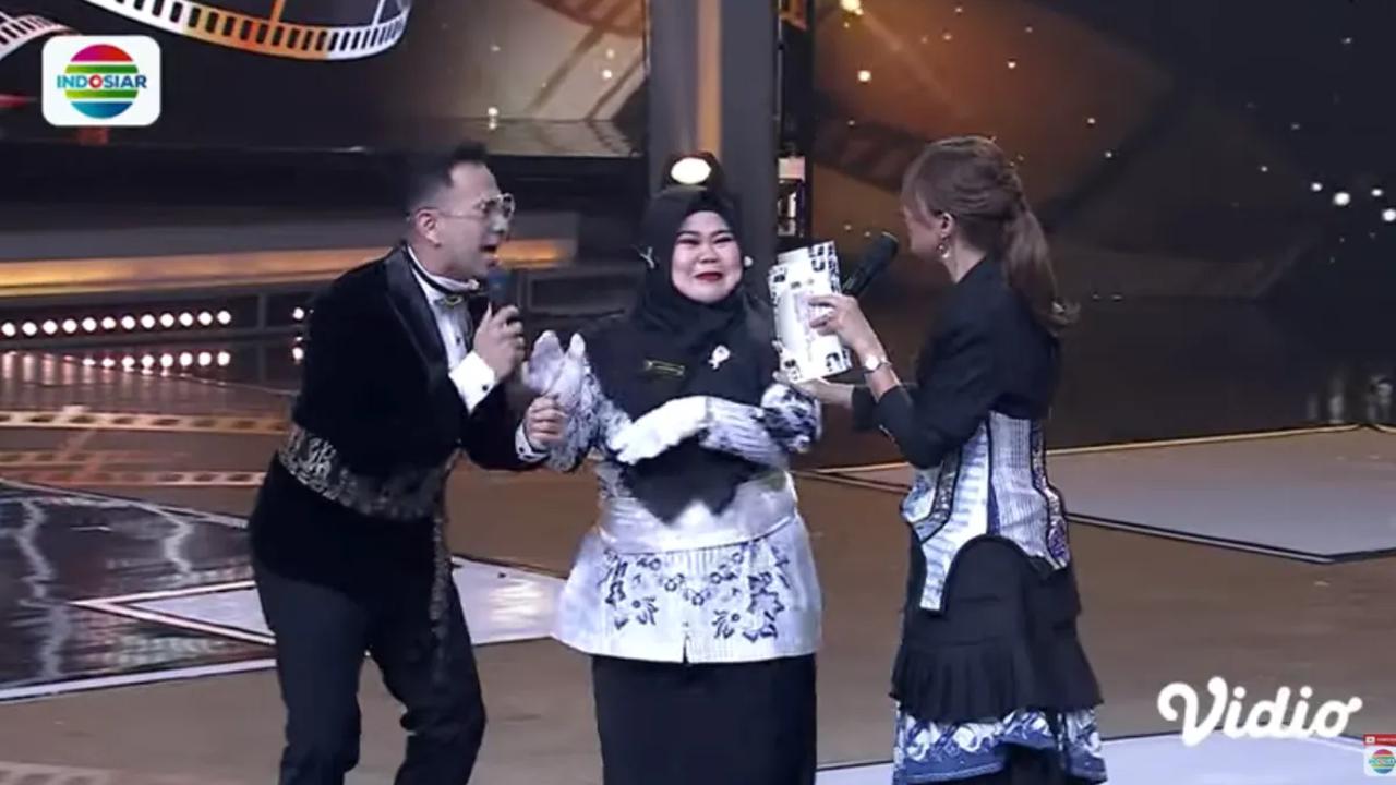 Risa mengucapkan terima kasih lantaran sudah diundang hadir.