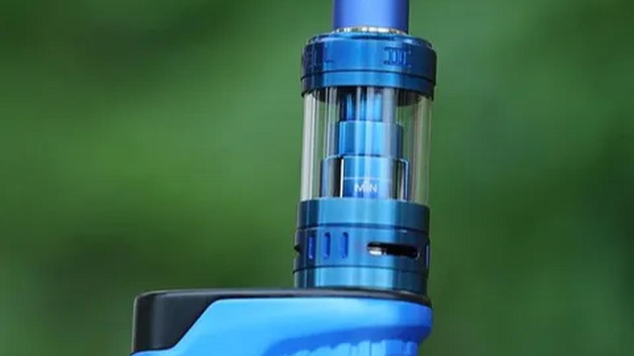 Miris, Gadis Berusia 12 Tahun Kehilangan Satu Paru-Parunya karena Kecanduan Vape