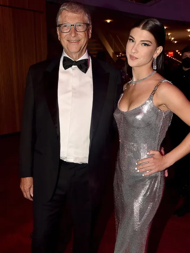 Mengenal Putri Bungsu Bill Gates, Phoebe Gates. [@phoebegates]