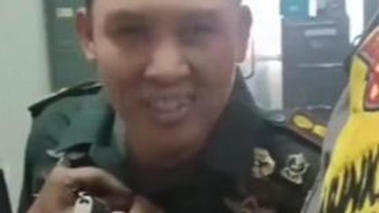 Berdasarkan informasi di lapangan, pelaku nekat menjadi TNI gadungan untuk melakukan penipuan.<br>