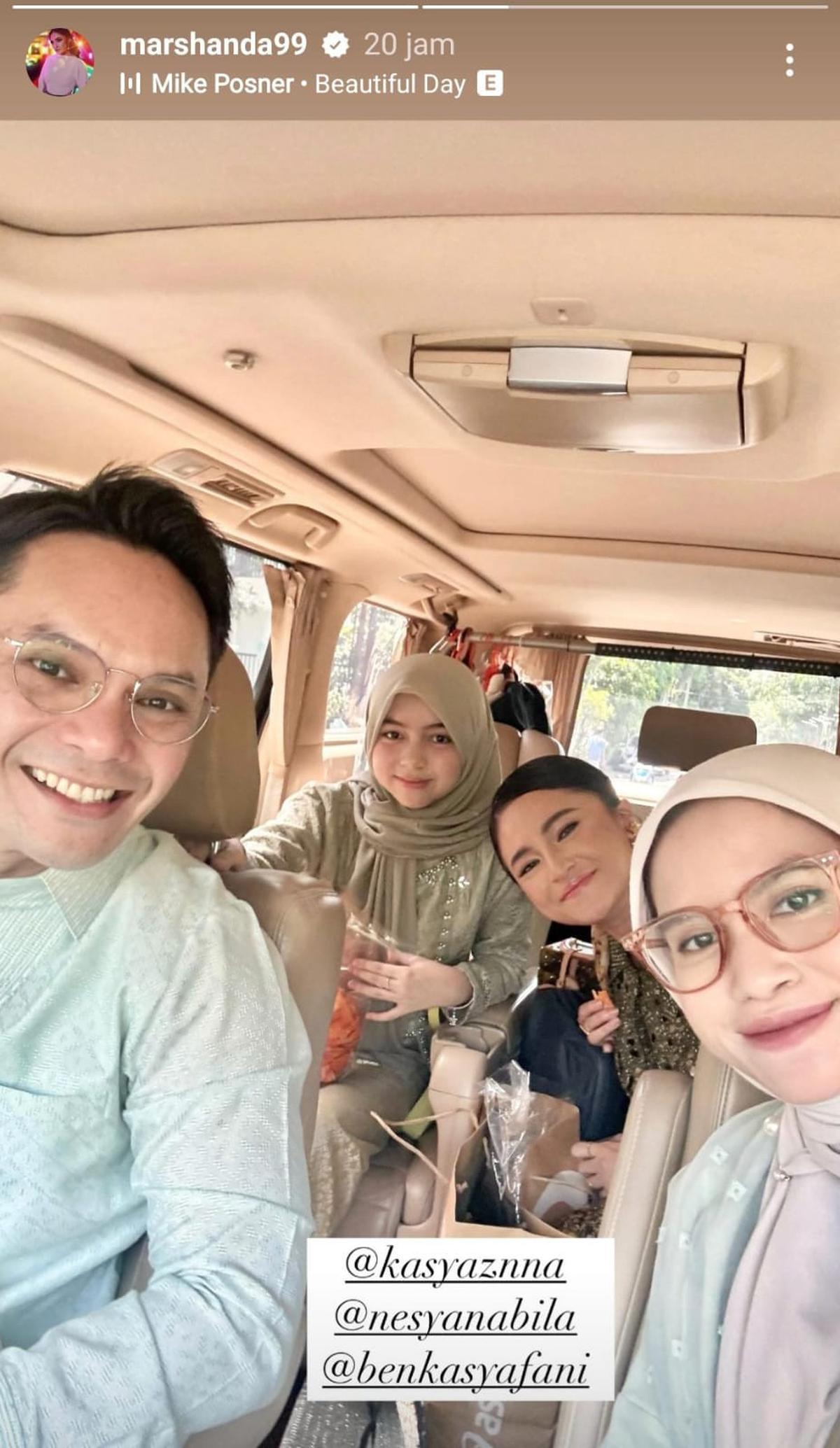 Potret Marshanda Dampingi Sienna Wisuda, Kompak Bareng Nesya Ayu Nabila