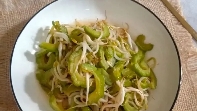 Tumis Pare Toge dari akun @deffi_rahmawati