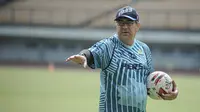 Pelatih Persib Bandung, Robert Alberts. (Bola.com/Erwin Snaz)