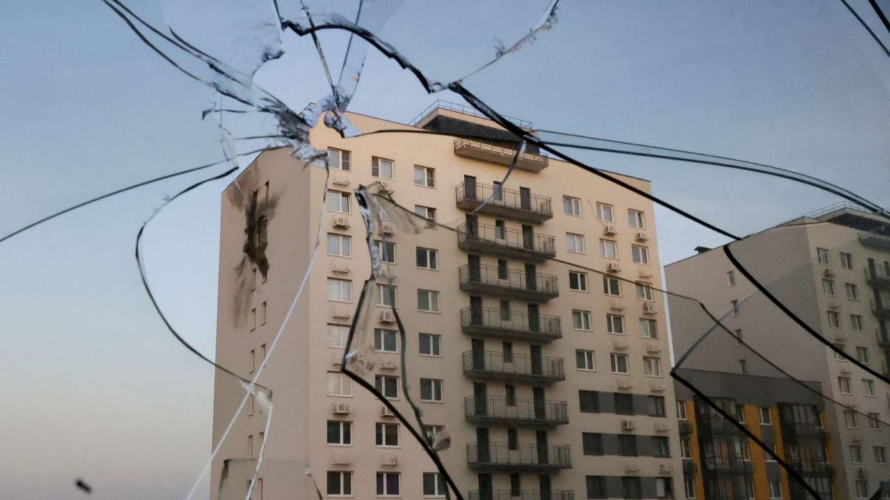 FOTO: Ukraina Lancarkan Serangan Drone Besar-besaran ke Rusia, Korban Tewas Berjatuhan