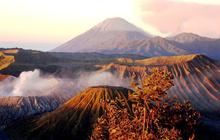 40 Caption Bromo Lucu, Receh dan Menghibur