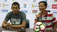 Pelatih PSMS, Djadjang Nurdjaman puas timnya bisa kalahkan Persib (Liputan6.com/Kukuh Saokani)