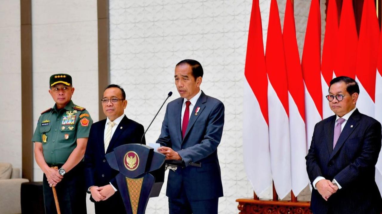 VIDEO: Lirikan 'Maut' Jokowi Dicecar Minat Gabung DPA "Sampai Saat ini Rencana Saya.."