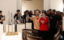 FOTO: Megawati Soekarnoputri Napak Tilas ke Galeri Nasional Saksikan Sejarah Kelam Bangsa lewat Pameran Seni Rupa