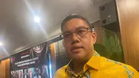 Dave Laksono Minta Platform Patuhi Aturan Pemerintah soal Pembatasan Usia Bermedsos