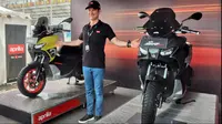 Marco Noto La Diega, Managing Director PT Piaggio Indonesia saat memperkenalkan Aprilia SR GR200 di sirkuit Mandalika, 16/07/2022 (Otosia,com/Nazar Ray)