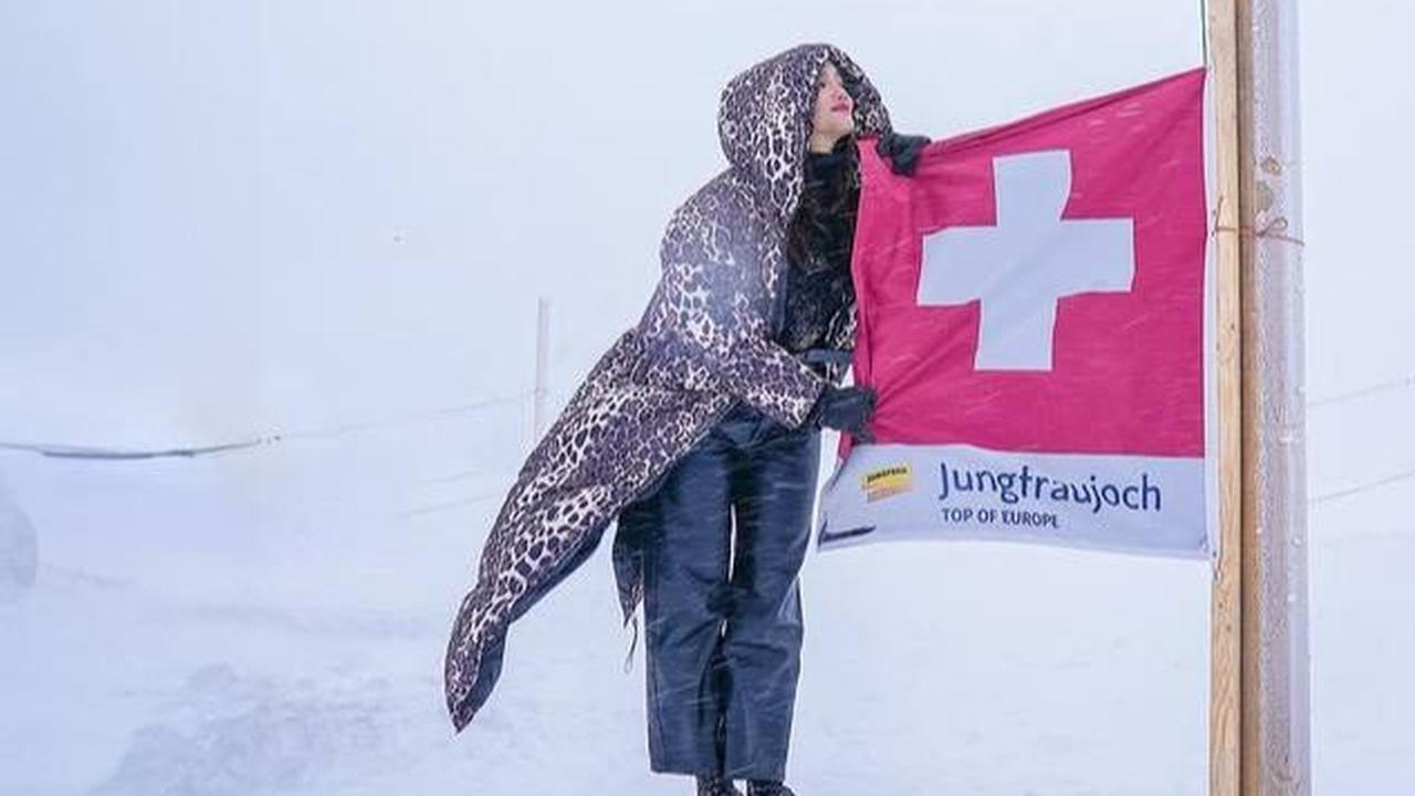Kunjungi Puncak Tertinggi di Eropa, Intip 7 Potret Fuji yang Tampil Cantik Bak Puteri Salju
