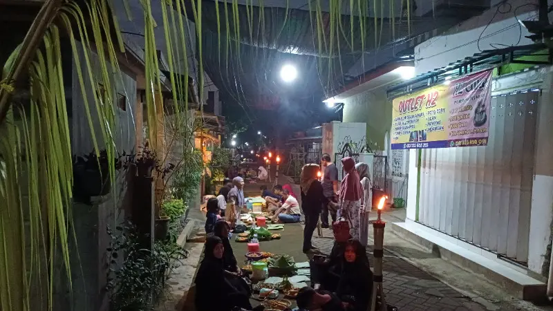 Masyarakat Desa Kemiren guyup menggelar selamatan Tumpeng Sewu setiap bulan haji (Istimewa)