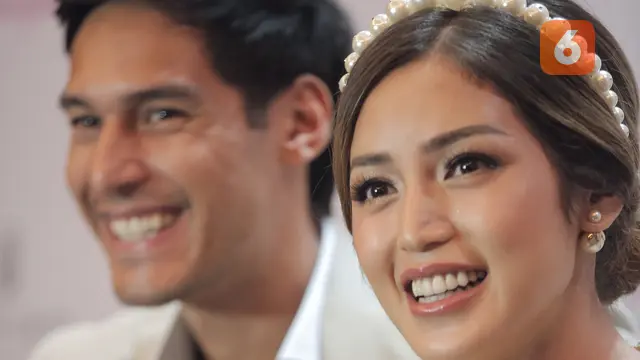 [Fimela] Prescon Lamaran Jessica Iskandar dan Richard Kyle