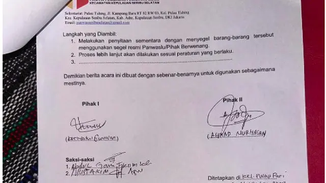 Bawaslu menyita sejumlah paket sembako dari salah seorang yang diduga tim pasangan calon di Pilkada Jakarta. (Istimewa)