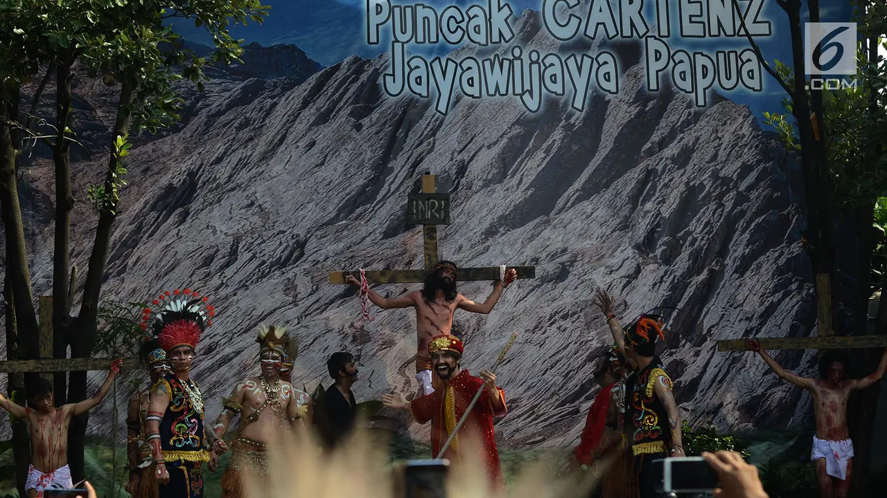 Jalan Salib Nusantara Saat Jumat Agung di Gereja Tebet