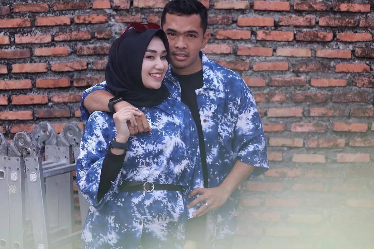 Septia Siregar, Istri Putra Siregar