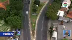 Simak informasi dalam Fokus edisi (02/4) dengan pilihan topik-topik sebagai berikut, Pohon Tumbang Menimpa Pengguna Jalan, Polisi Hentikan Ambulans Pembawa Wisatawan, Tol Fungsional Dibuka untuk Arus Balik.
