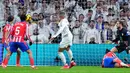 Dalam laga ini, Real Madrid unggul mutlak dalam hal jumlah tembakan. Real Madrid mencatatkan total 23 shots, sedangkan Atletico Madrid 10 shots. (AP Photo/Manu Fernandez)