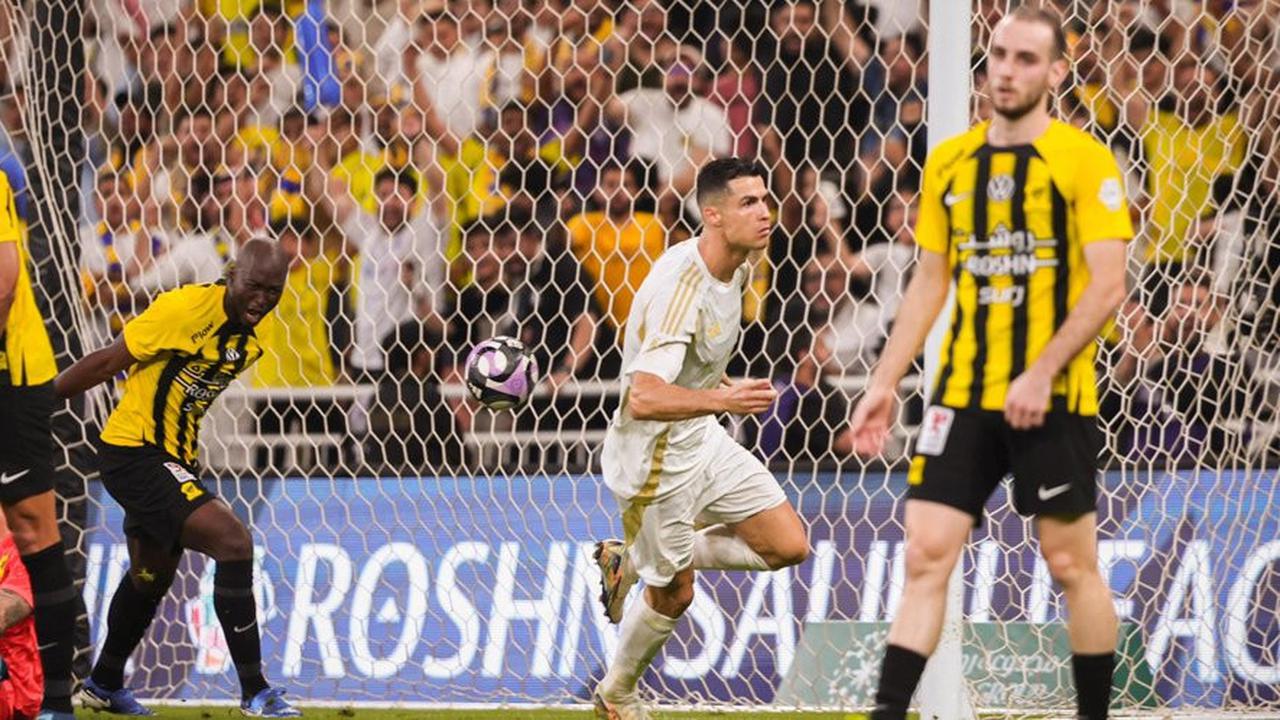Al Ittihad Menang 2-1 atas Al Nassr, Duel Sengit Benzema dan Ronaldo Saling Cetak Gol