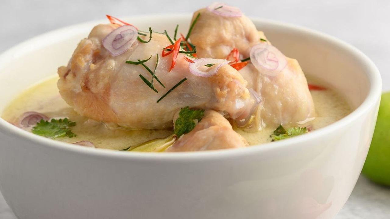 Opor Ayam Bisa Dimakan dengan Apa?