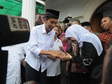 Jokowi Pilih Khofifah Jadi Juru Bicara