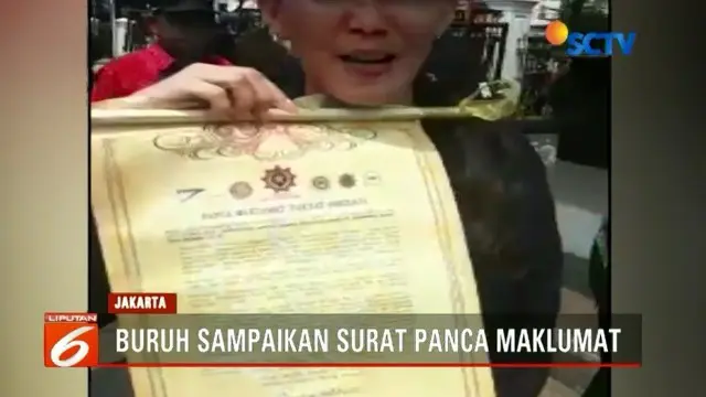 Menakertrans Hanif Dhakiri terima perwakilan buruh dari Konfederasi Rakyat Pekerja Indonesia (KRPI) menyampaikan surat panca maklumat berisi tuntutan buruh.
