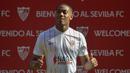Anthony Martial. Striker Prancis berusia 26 tahun ini dipinjamkan Manchester United ke Sevilla hingga akhir musim 2021/2022 pada 25 Januari 2022 lalu. Meski tidak ada opsi pembelian di akhir musim, namun ia telah memberi isyarat untuk tidak akan kembali ke MU. (AFP/Cristina Quicler)