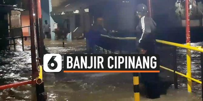 VIDEO: Hujan Deras Guyur Jakarta, Cipinang Melayu Kebanjiran