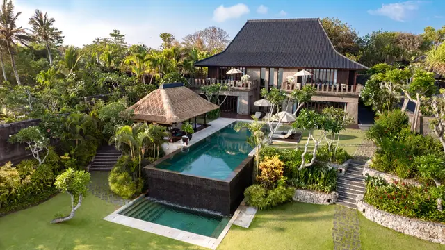 Bvlgari Resort Bali, yang terletak di puncak tebing Pecatu dengan pemandangan laut lepas, menghadirkan pengalaman eksklusif untuk merayakan Nyepi (Dok: Bvlgari Resort Bali)
