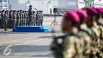 Kepala Staf Koarmabar Laksamana Pertama TNI Yudo Margono, S.E memimpin upacara pelepasan dalam rangka mendukung pengamanan Konferensi Tingkat Tinggi  (KTT) World Islamic Economic Forum (WIEF) yang ke-12 di Jakarta, (29/7). (Liputan6.com/Faizal Fanani)