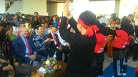Gubernur Ahok menghadiri penyerahan stick diabetes dari PT Merck kepada Pemprov DKI Jakarta. (Liputan6.com/Ahmad Romadoni)
