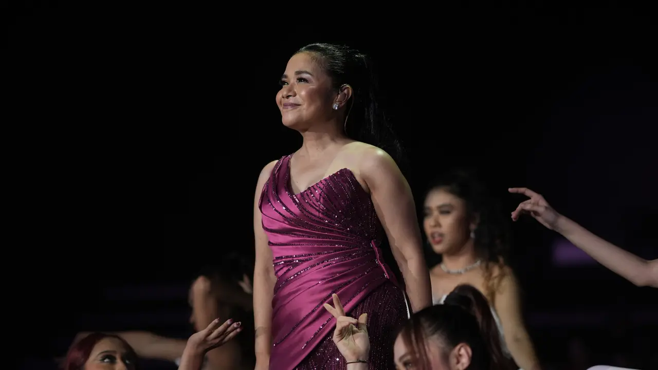 Ruth Sahanaya di konser tunggalnya yang digelar Sabtu (22/6/2024). [Foto: Ist]
