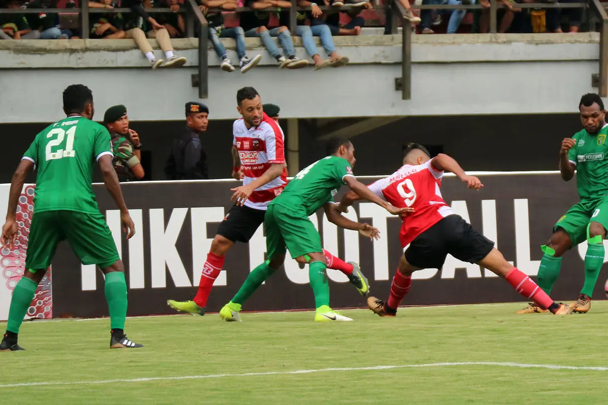 Persebaya Surabaya vs Madura United