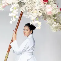 Intip gaya Kahiyang Ayu rayakan ulang tahun ke 35 (@ayangkahiyang)