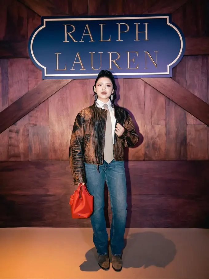 Tiara Andini Tunjukkan Evolusi Gaya di Ralph Lauren Singapura, Perpaduan Preppy Klasik dan Jaket Kulit Edgy