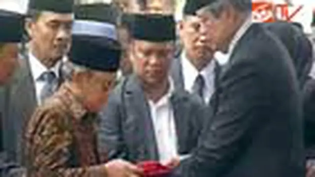 Setelah Ainun Habibie dimakamkan, Presiden SBY memberikan pidato mengenai sepak terjang Ainun selama masa hidupnya. SBY mengatakan Ainun adalah wanita bersahaja yang berhati mulia. 