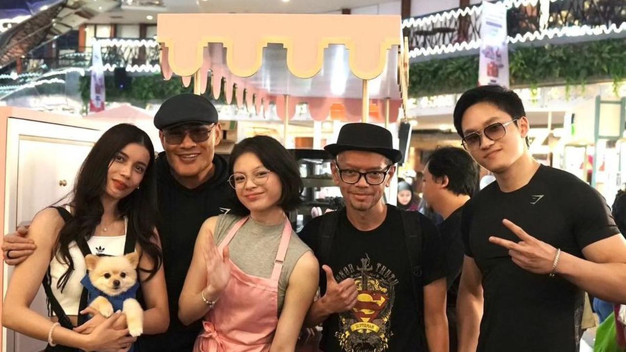Mencoba Membuka Booth di Salah Satu Mall