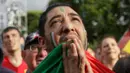 Laga Italia melawan Spanyol yang dianggap final kepagian itu membuat kedua belah pendukung tegang menyaksikan jalannya pertandingan. (Bola.com/Vitalis Yogi Trisna)