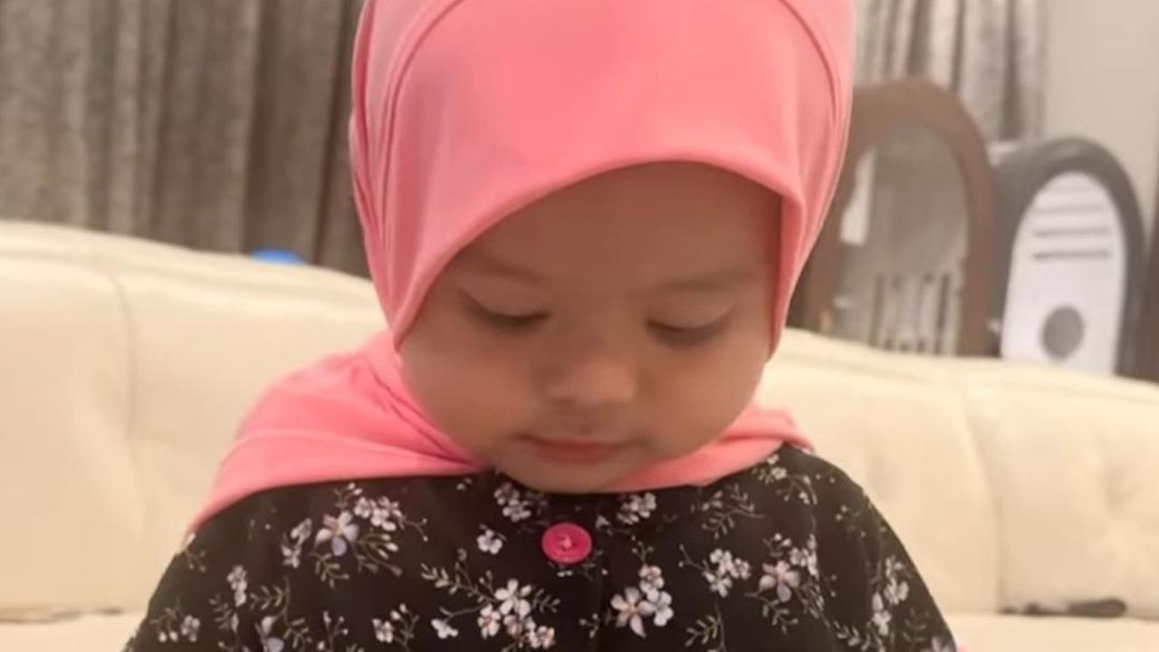Atta Halilintar dibuat terkesima melihat penampilan Ameena yang tampil mengenakan jilbab.