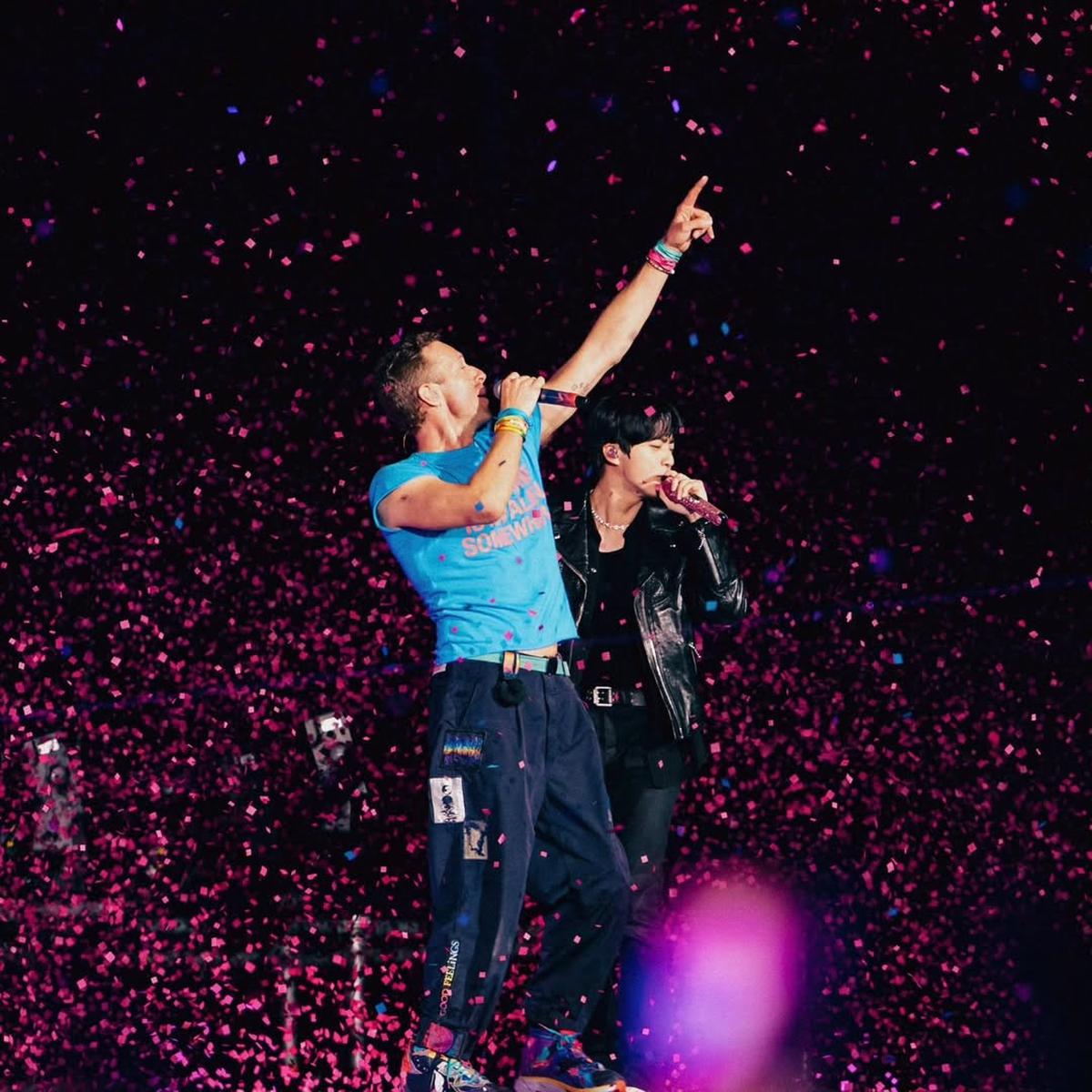 Jin BTS Tiba-Tiba Muncul saat Konser Coldplay di Korea Selatan, Duet 2 Lagu Bareng Chris Martin