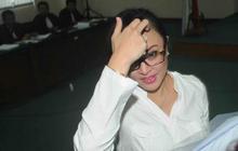  Fans di twitter puji Angie tak takut hadapi sidang
