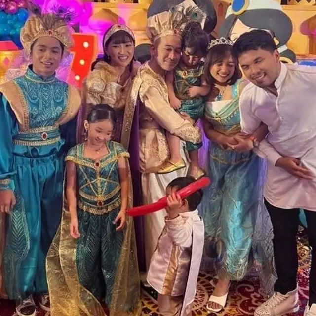 Pesta Ulang Tahun Thania dan Thalia Putri Ruben Onsu Bertema Aladdin (Foto: Instagram @siwa.ti30)