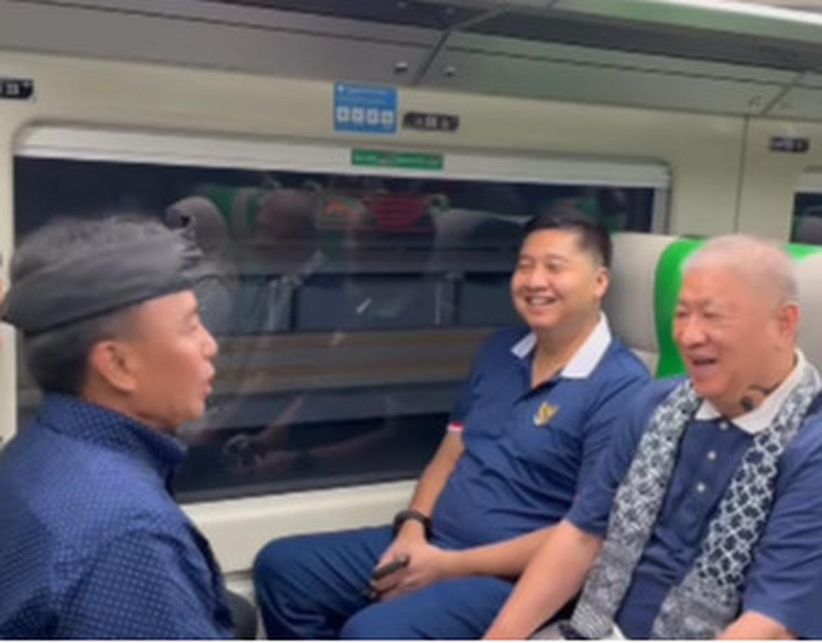 Potret Taipan Aguan Perdana Jajal Kereta Cepat Whoosh