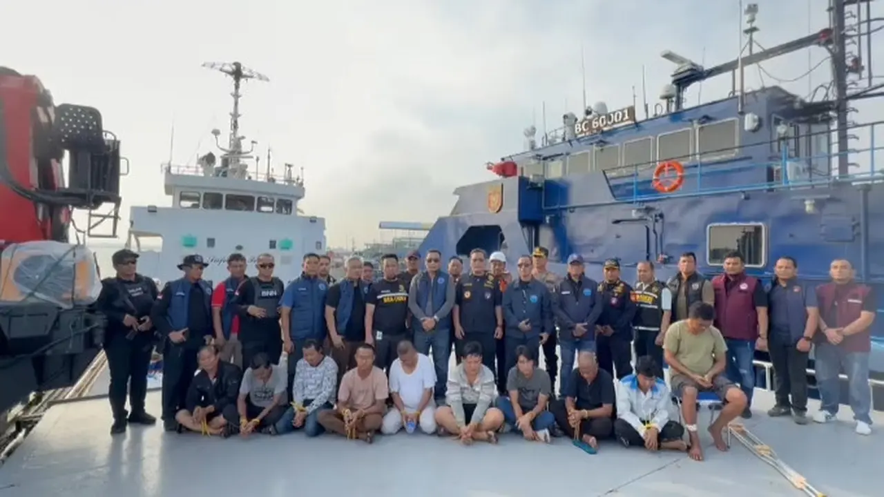 Penyelundup 2,6 ton sabu cair di kapal berbendera Tanzania ditangkap tim gabungan.