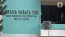 Pasien Covid dengan status Orang Tanpa Gejala beraktivitas di Graha Wisata Taman Mini, Jakarta Timur, Minggu (20/6/2021).  Jakarta kembali mencatat temuan kasus baru Covid-19 terbanyak sepanjang pandemi, yakni 4.895 dari 16.797 orang yang dites Polymerase Chain Reaction (PCR) di Ibukota. (Liputan6.c