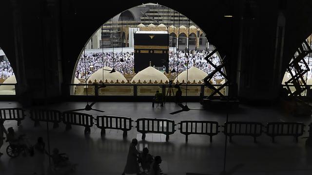 Virus COVID-19 Terus Mewabah, Arab Saudi Hentikan Sementara Umrah
