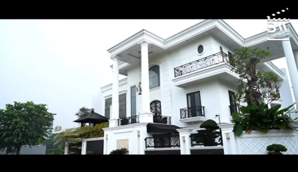 Prilly Latuconsina (Youtube/ Boy William)